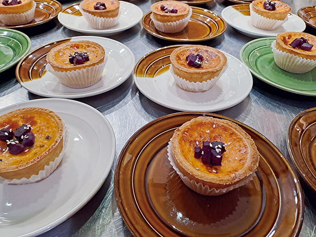 写真3 蛋撻（エッグタルト）